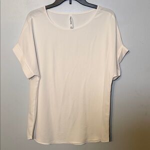 Zenana Outfitters Women's Soft White Short Sleeve Top